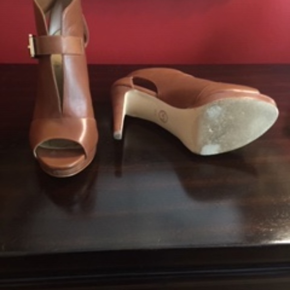 Michael Kors Heels - Picture 2 of 2